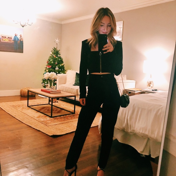 Welcome to my closet! - Picture 2 of 4